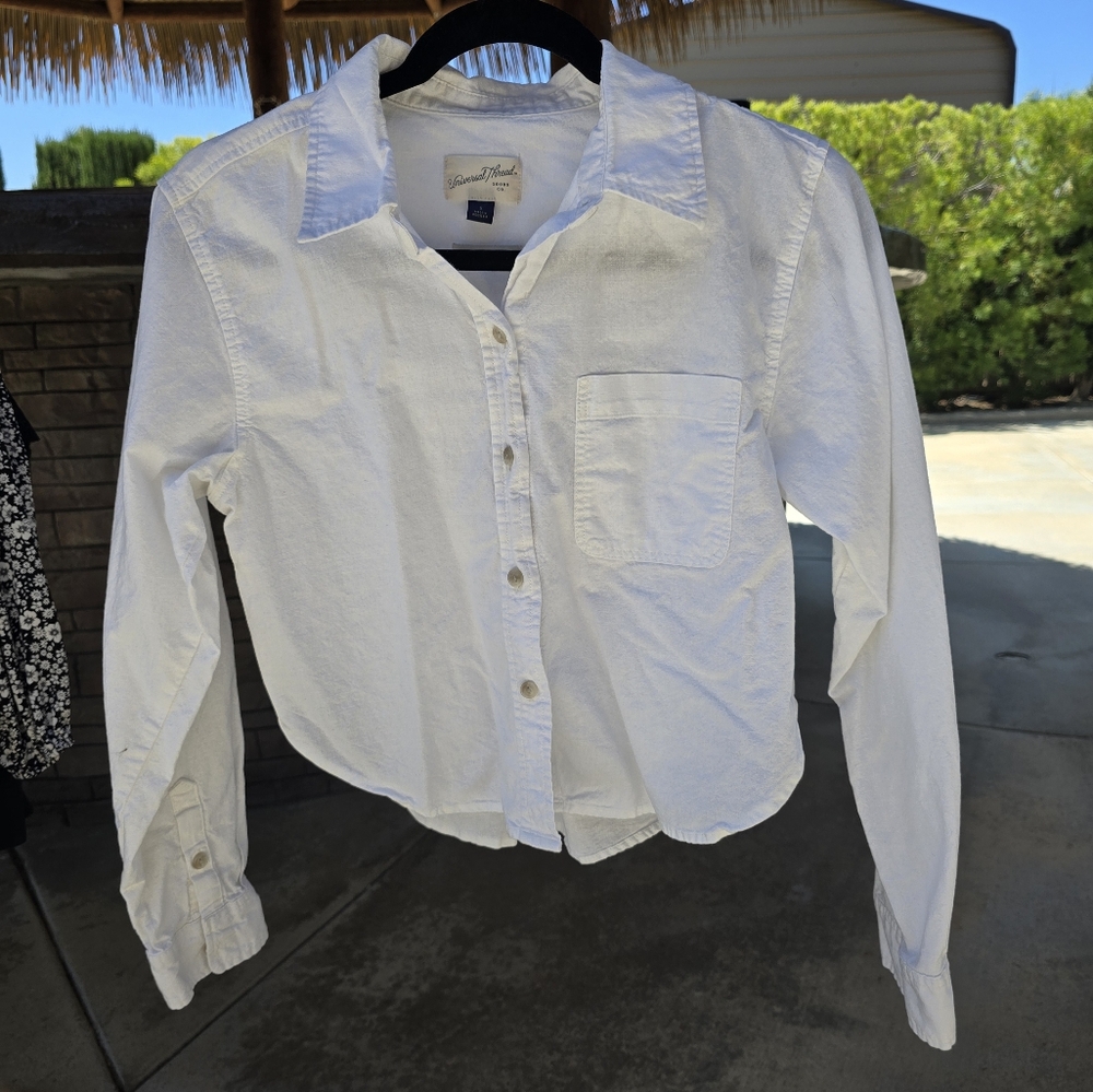 White Button-Up Shirt Cropped Fit